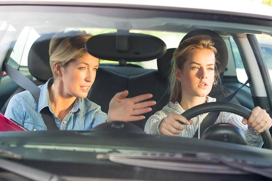 Quick Tips To Find The Best Driving School